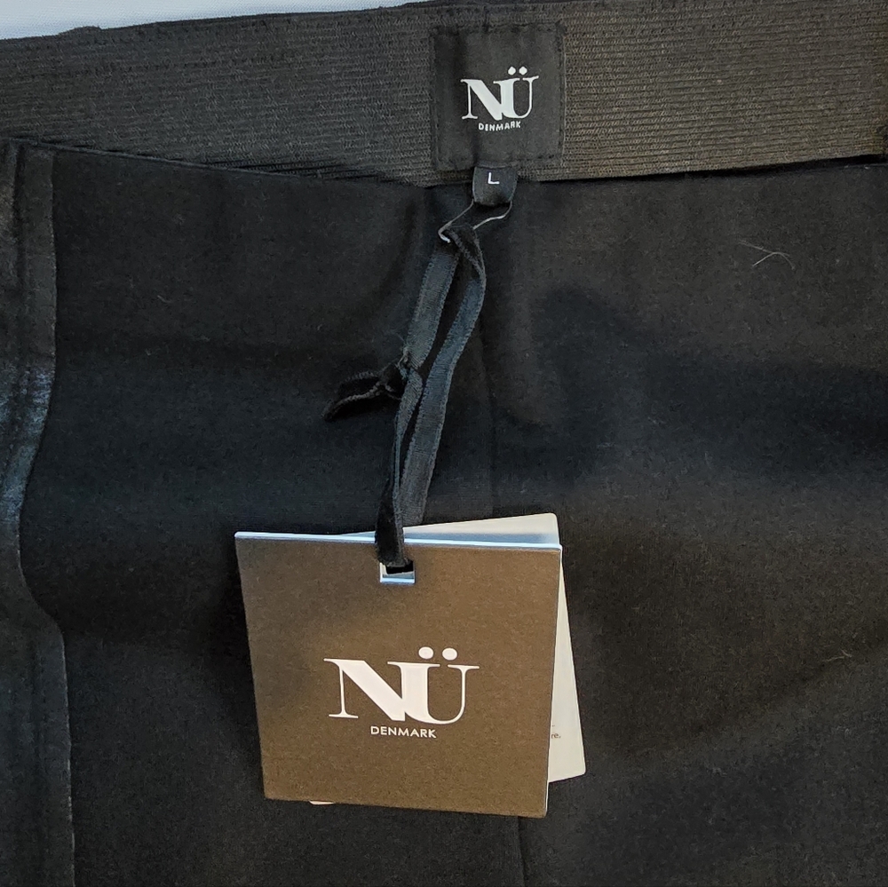 NWT NU Denmark Women's Black Suede Leggings Size Large - Picture 8 of 8